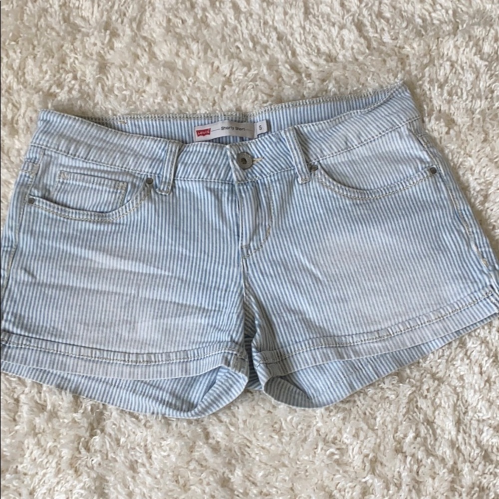 Levi’s Shorty Short Shorts size 5